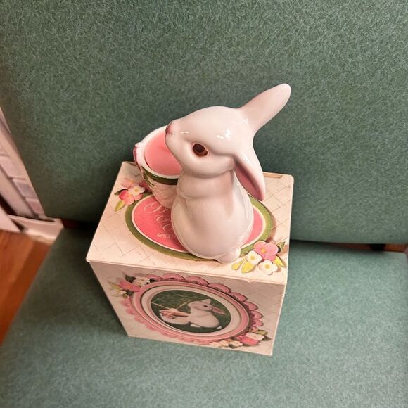 Vintage Avon Bunny Bright  ceramic candle holder - Picture 4 of 5